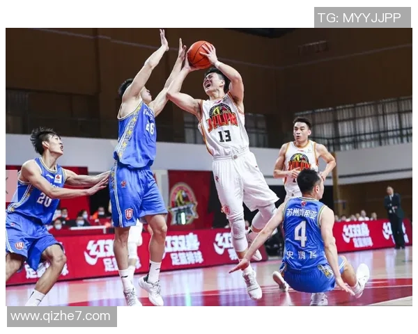 2017年CBA广东队与新疆队精彩对决录像回顾与分析