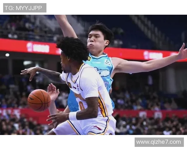 2020年CBA新疆队与山东队激战回顾精彩瞬间与赛场亮点分析