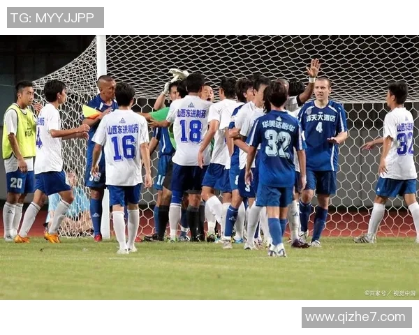 中央海岸与伯斯光荣的激烈对决展现澳超联赛的精彩与魅力