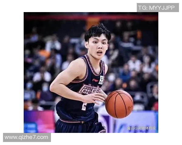 徐杰：从青涩新星到篮球场上的闪耀巨星成长之路与未来展望